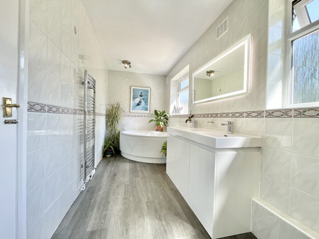Whitgreave Lane, Whitgreave, ST18