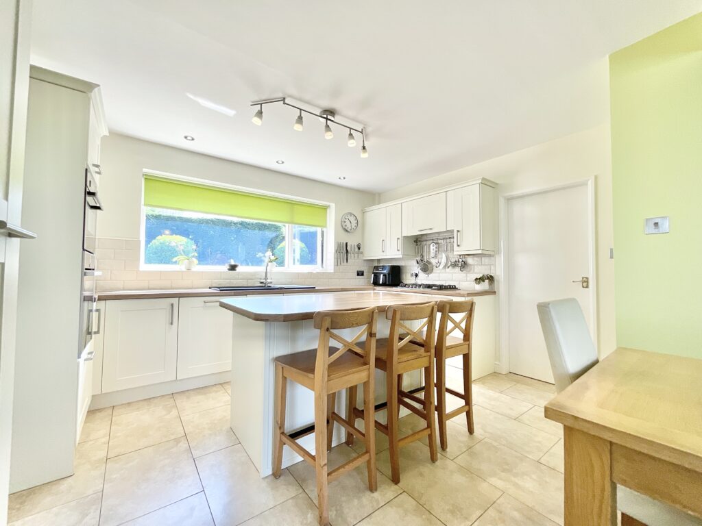 Whitgreave Lane, Whitgreave, ST18