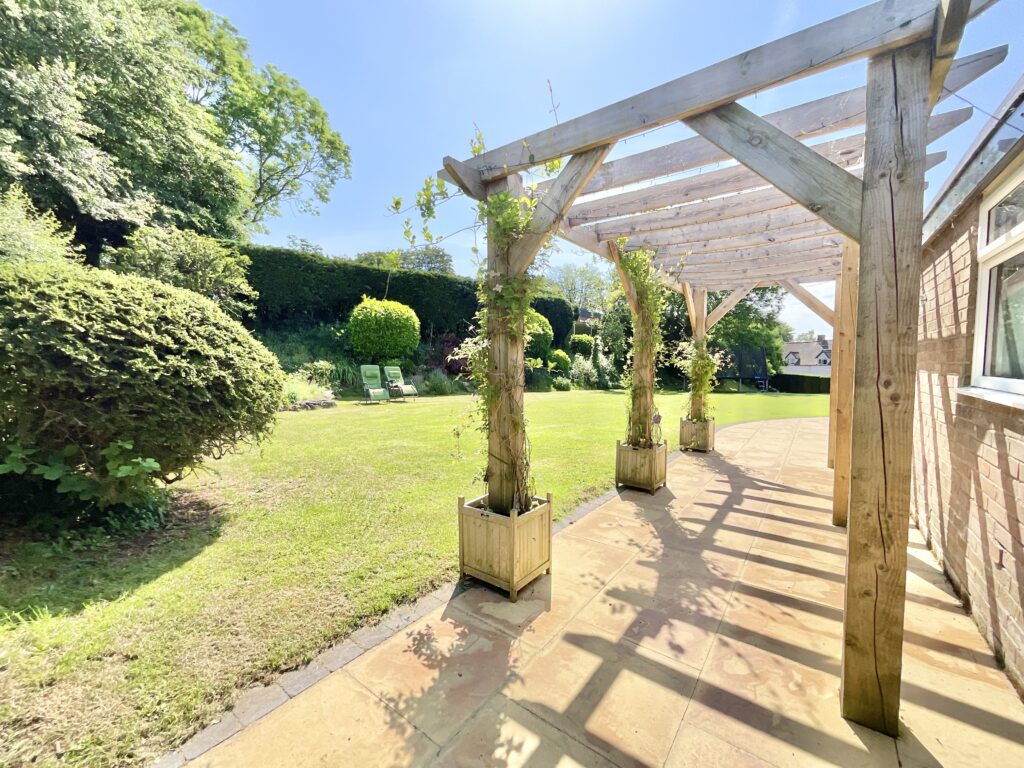 Whitgreave Lane, Whitgreave, ST18