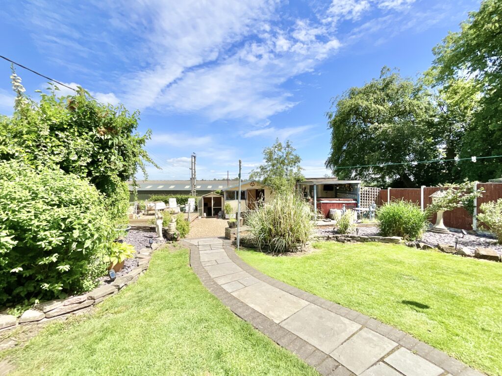 Dunston, Stafford, ST18