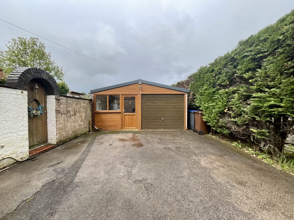 Uttoxeter Road, Draycott, ST11