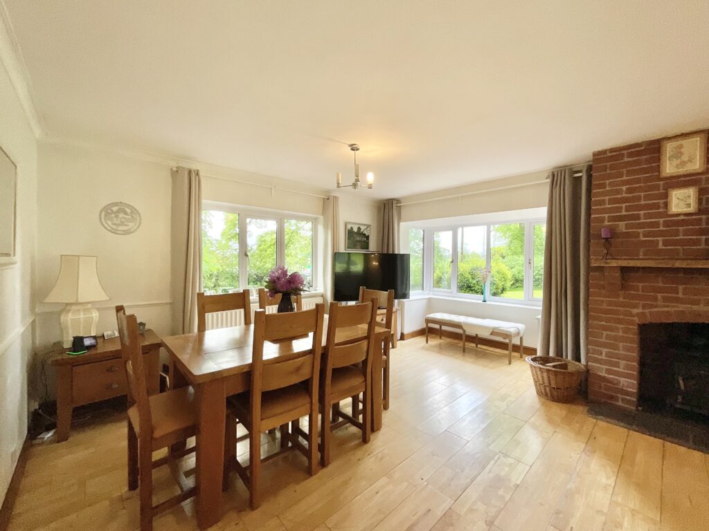 Meaford, Stone, ST15
