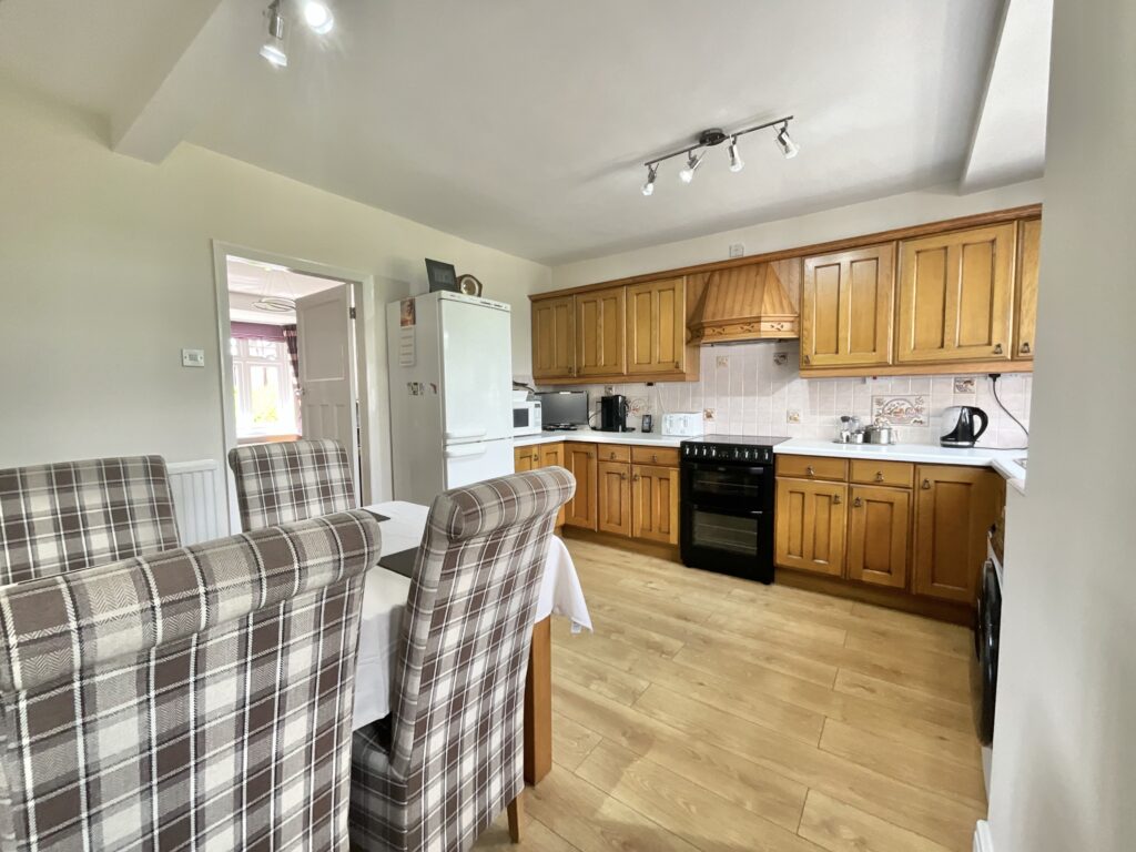 New Close Avenue, Forsbrook, ST11