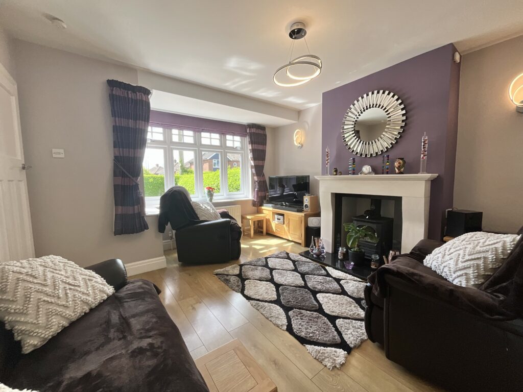 New Close Avenue, Forsbrook, ST11