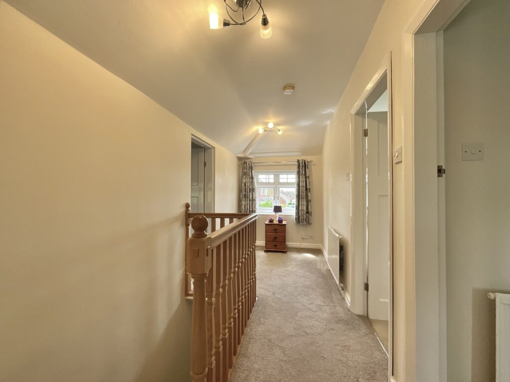 New Close Avenue, Forsbrook, ST11