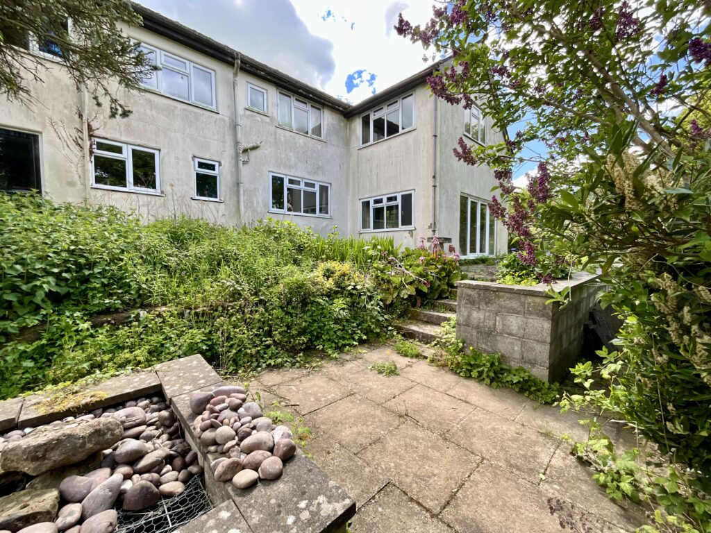 Great Gate, Tean, ST10