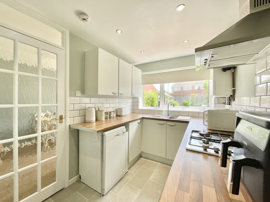 Newlands Close, Stone, ST15