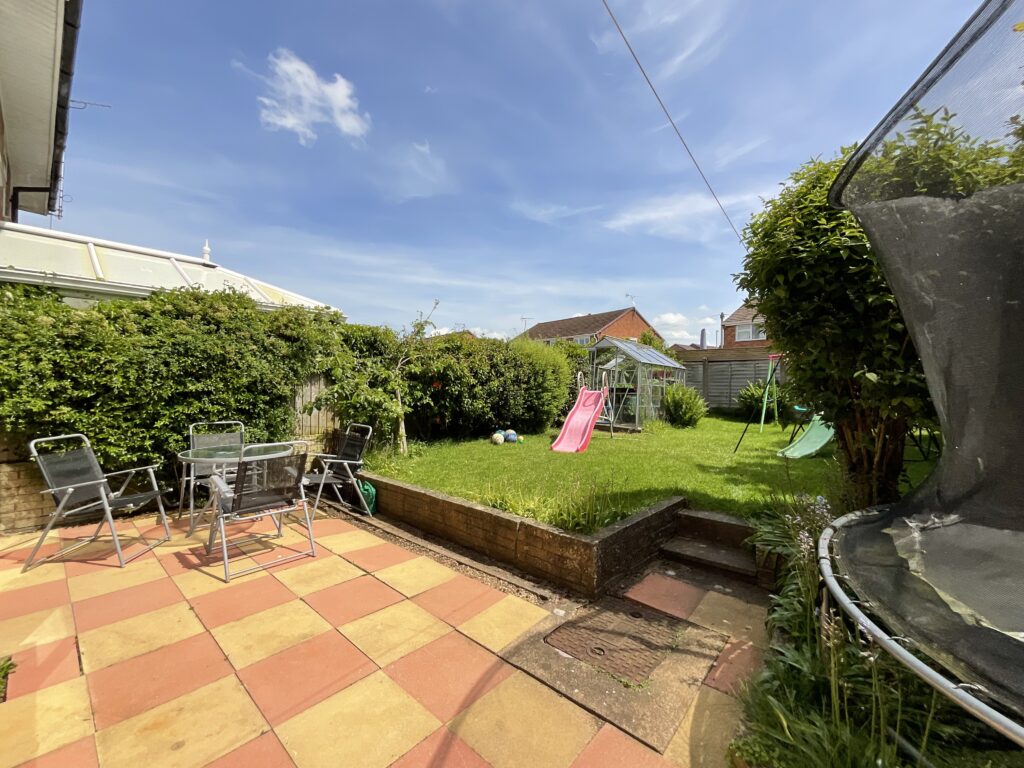 Newlands Close, Stone, ST15
