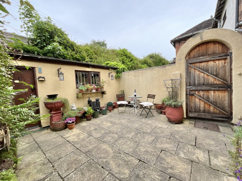The Island, Tean, ST10