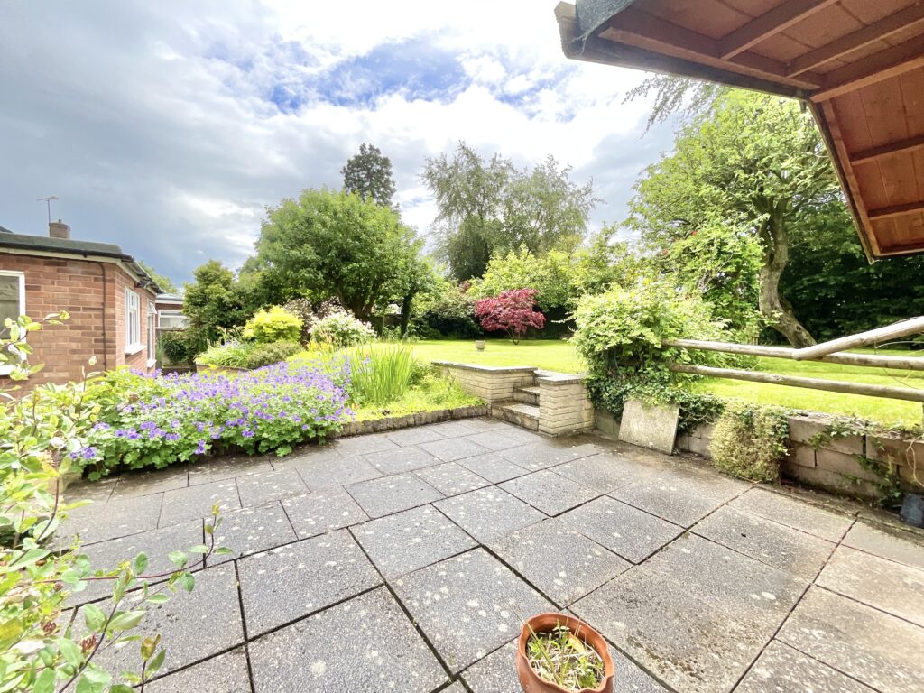 Elm Drive, Bradley, ST18