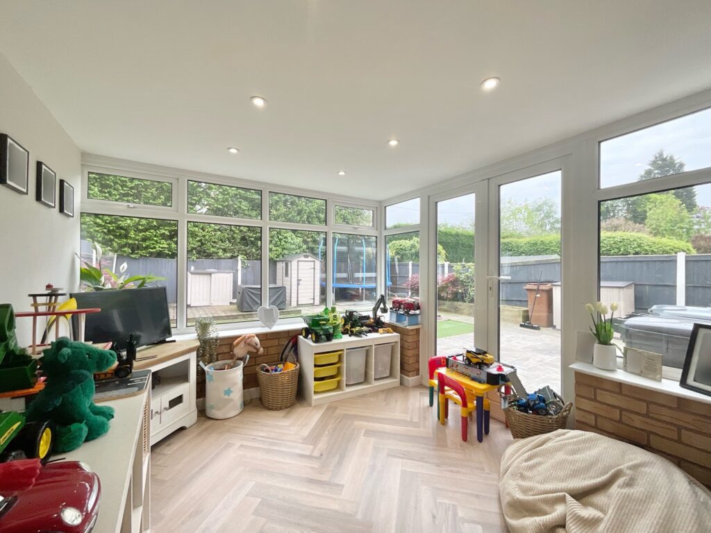 Ullswater Avenue, Crewe, CW2