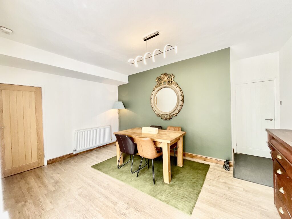 Bury Bank, Meaford, ST15