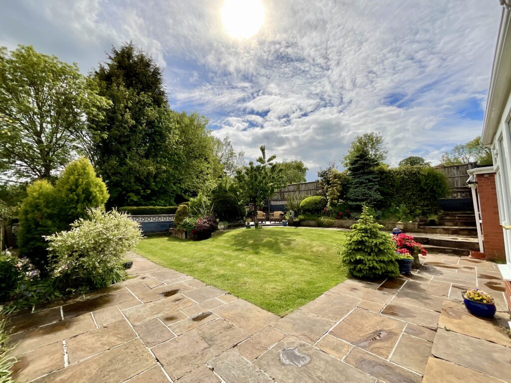 Bury Bank, Meaford, ST15