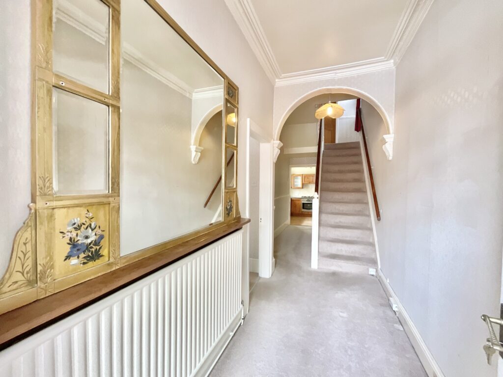 The Avenue, Stone, ST15