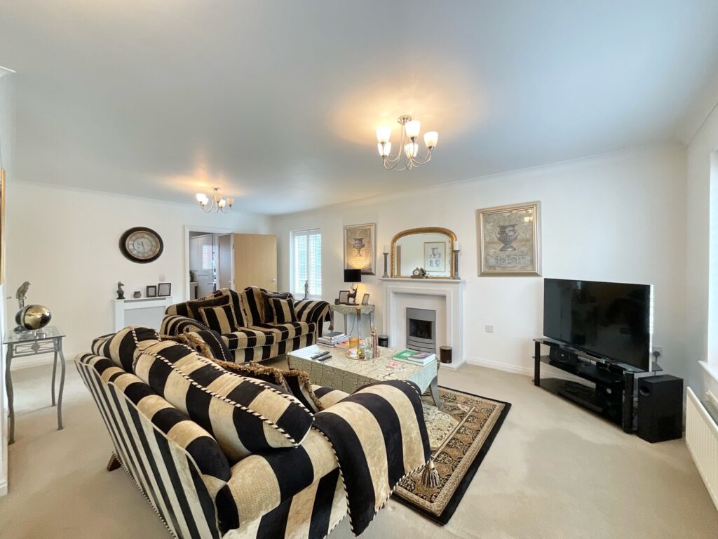 Chesterton Way, Weston, CW2