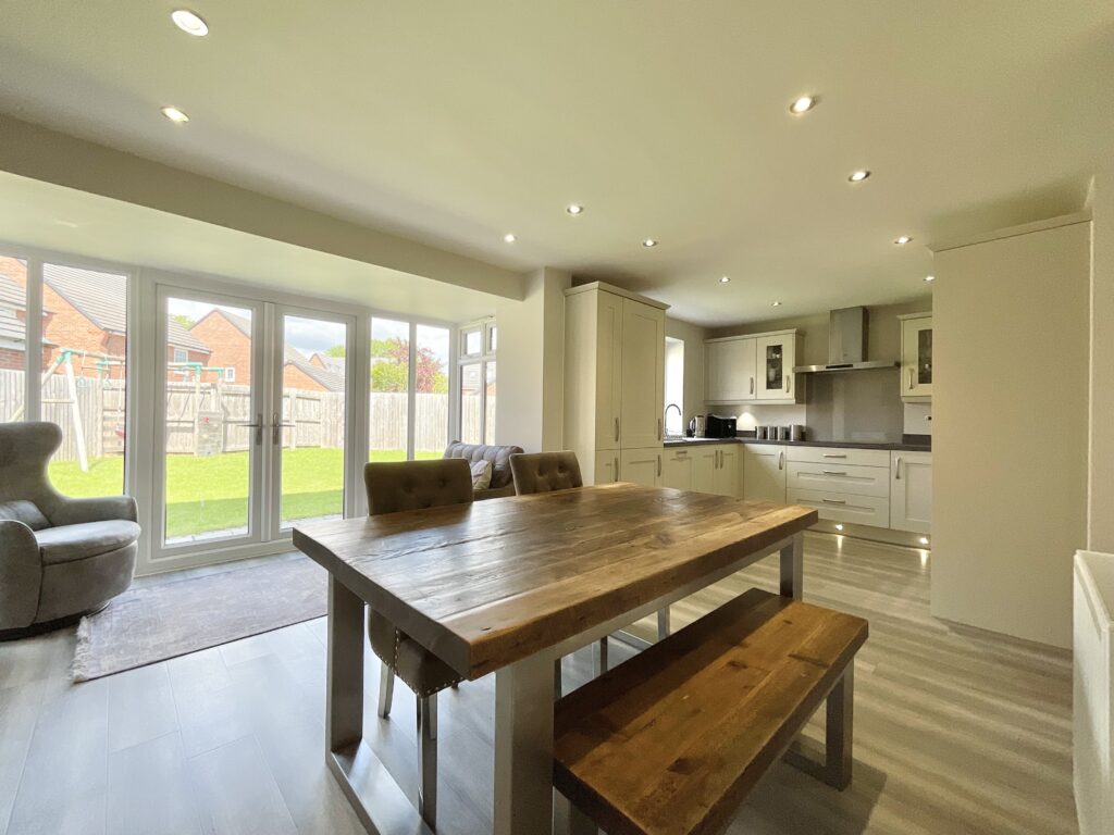 White Iris Place, Stapeley, CW5