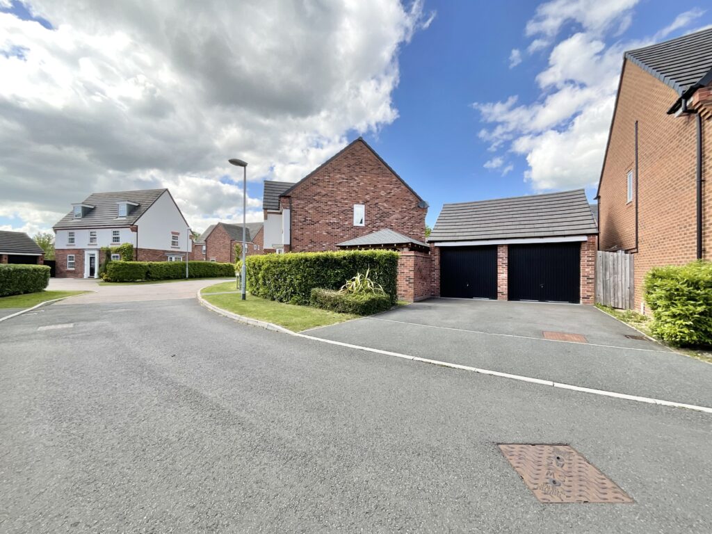 White Iris Place, Stapeley, CW5