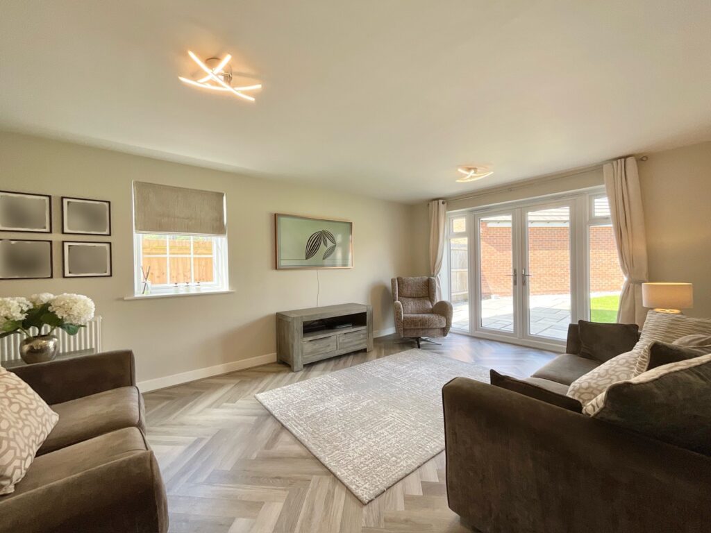 White Iris Place, Stapeley, CW5