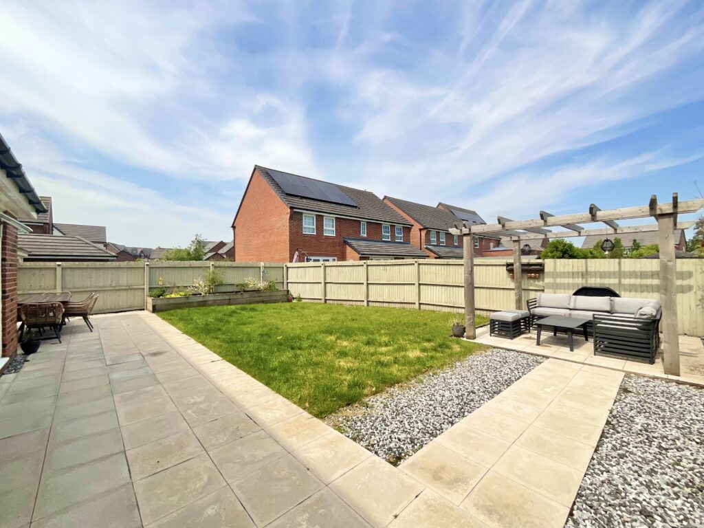 Meadowside Drive, Henhull, CW5