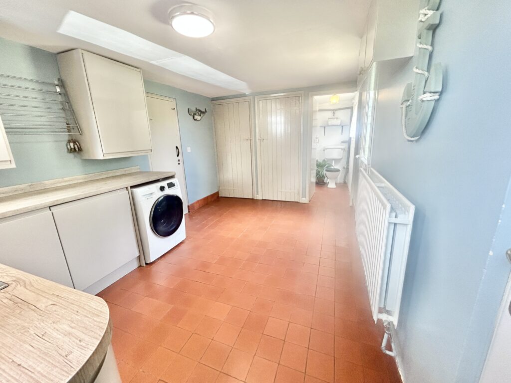 Whitgreave Lane, Whitgreave, ST18
