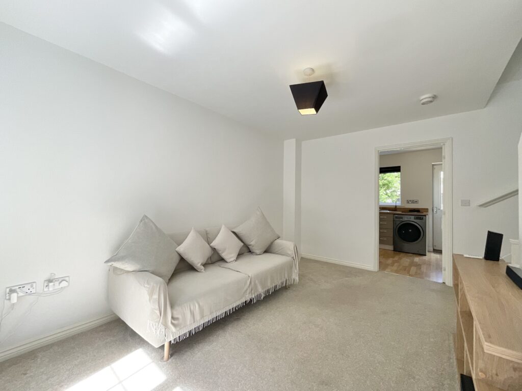 Oaks Close, Aston, CW5
