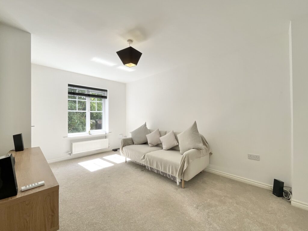 Oaks Close, Aston, CW5