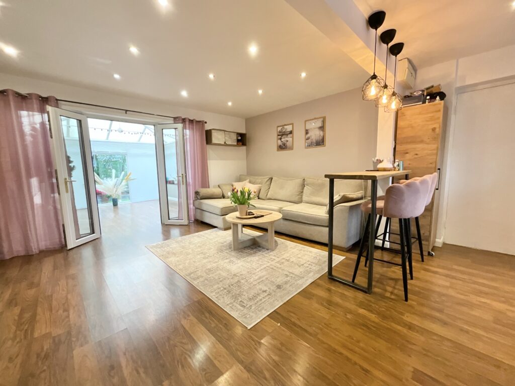 Masefield Close, Cheadle, ST10