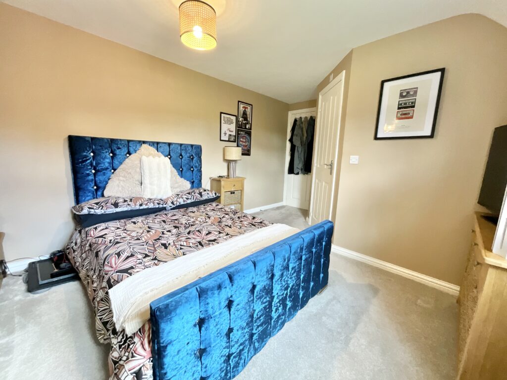 Hall Yard, Tean, ST10