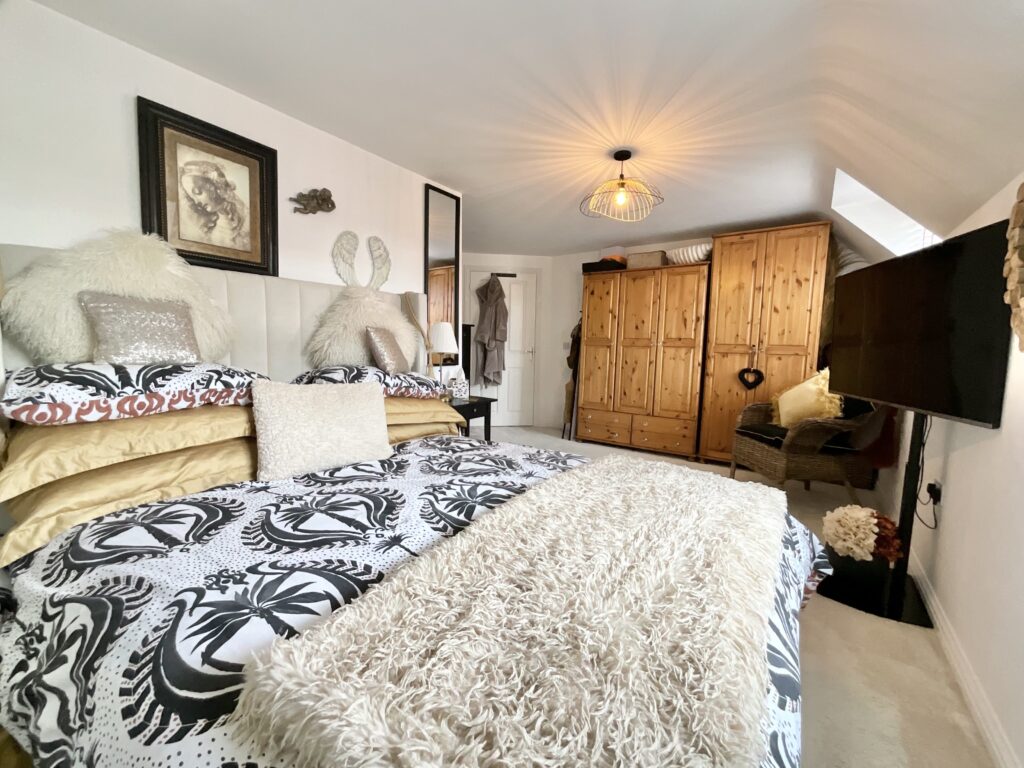 Hall Yard, Tean, ST10