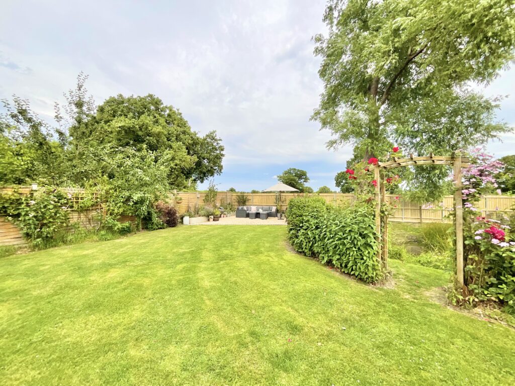 Main Road, Worleston, CW5