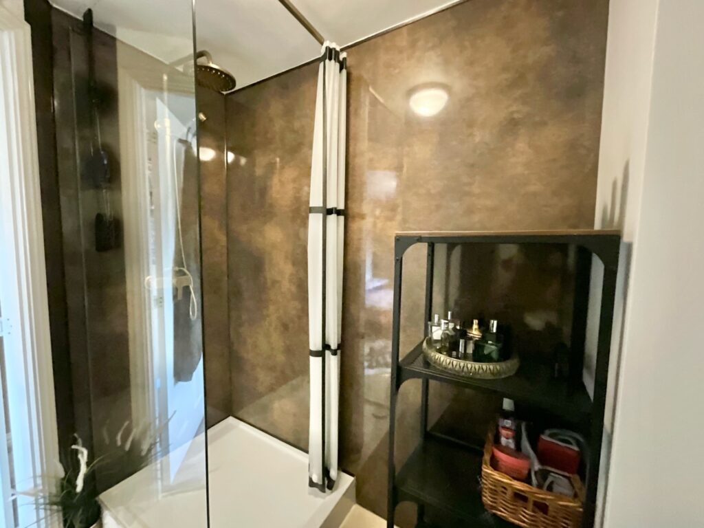 Hall Yard, Tean, ST10
