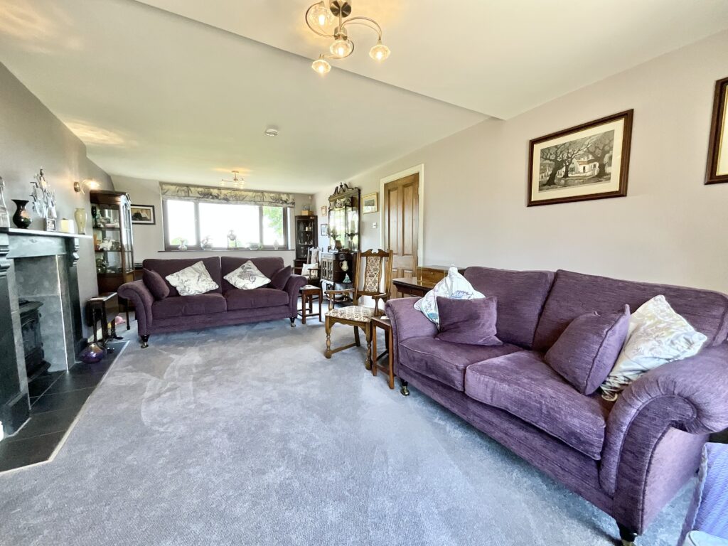 The Common, Dilhorne, ST10