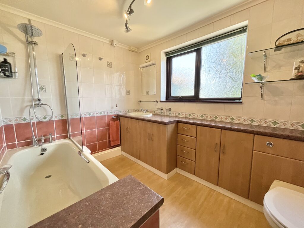 The Common, Dilhorne, ST10