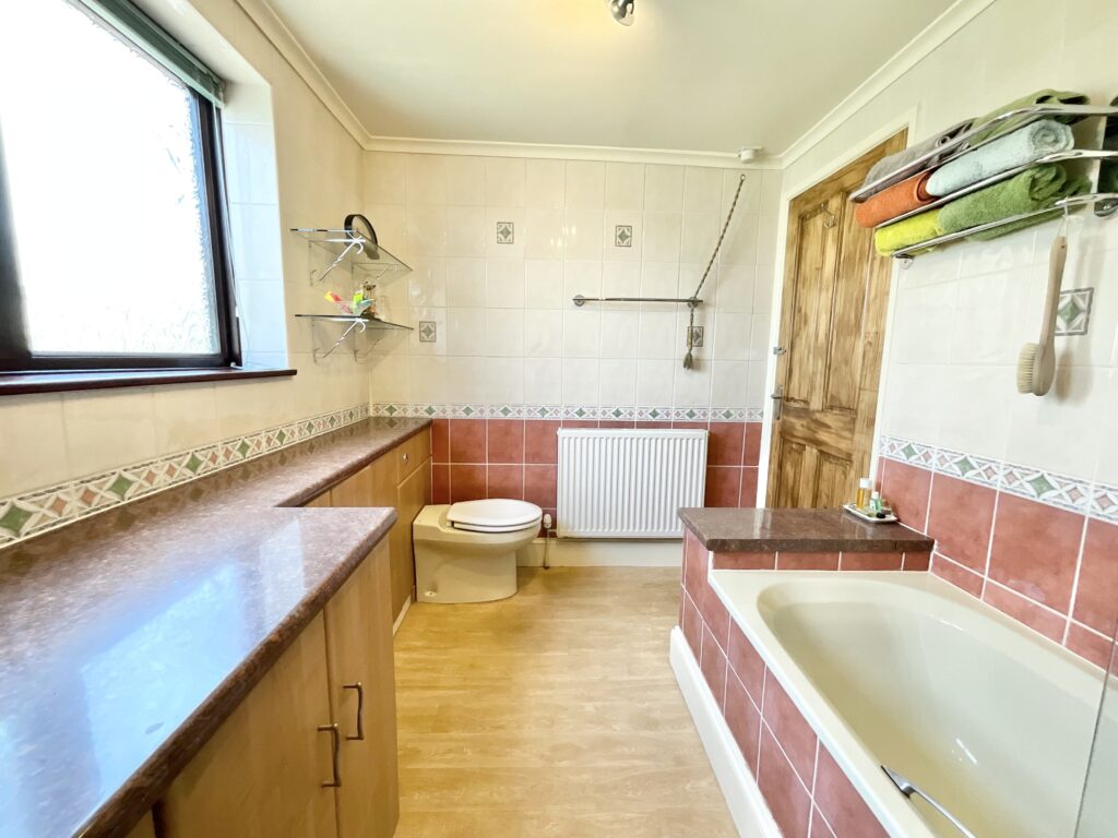 The Common, Dilhorne, ST10