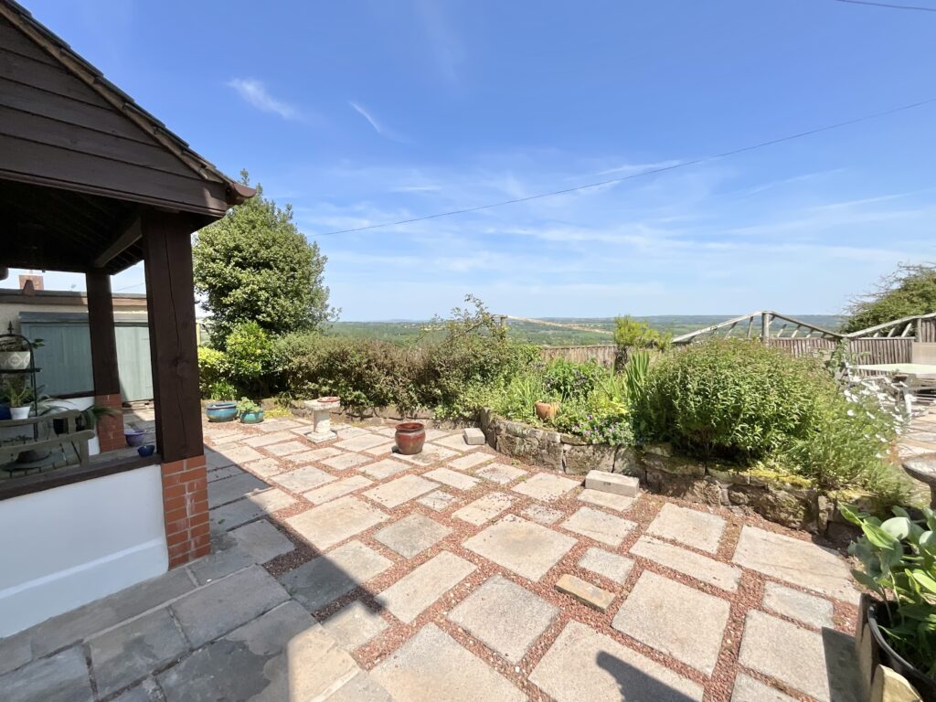 The Common, Dilhorne, ST10