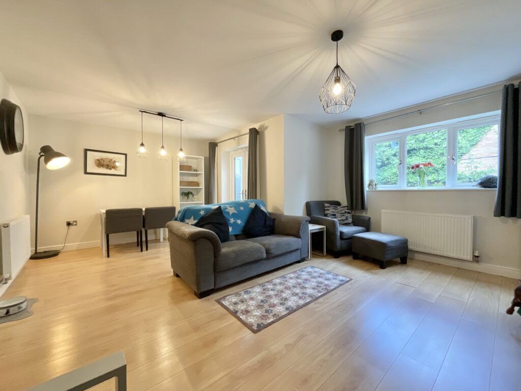 Walnut Close, Hough, CW2