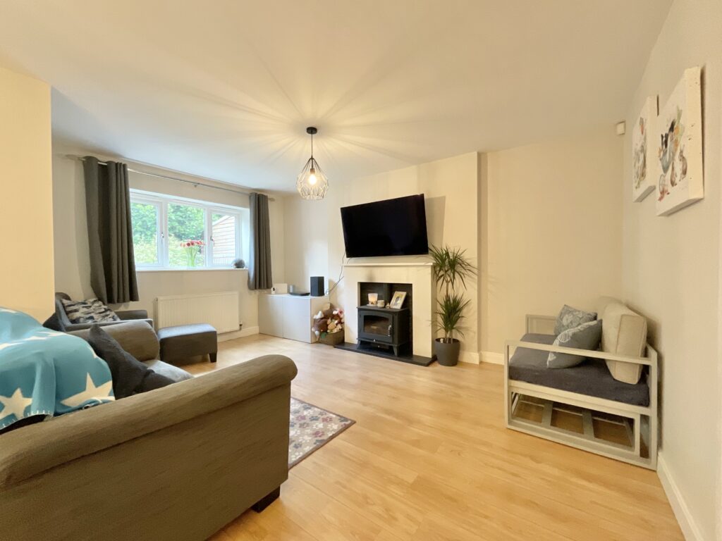 Walnut Close, Hough, CW2
