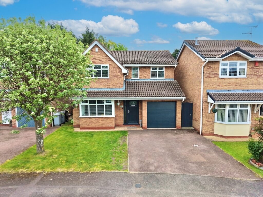 Ullswater Avenue, Crewe, CW2