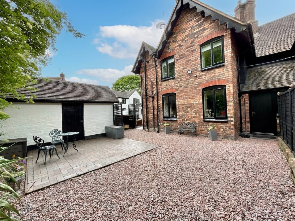 Longton Road, Stoke-On-Trent, ST4