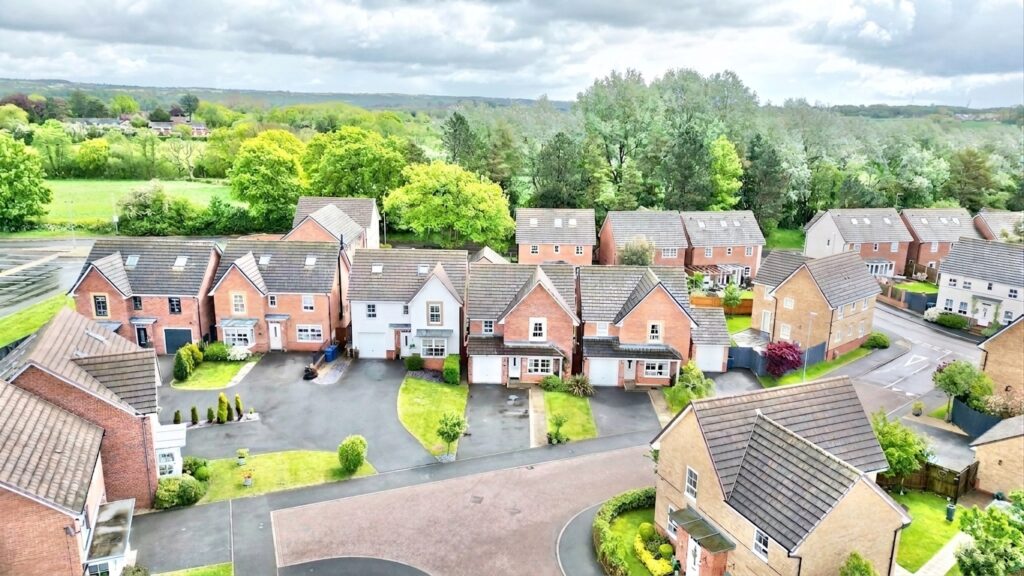 Dorney Close, Yarnfield, ST15