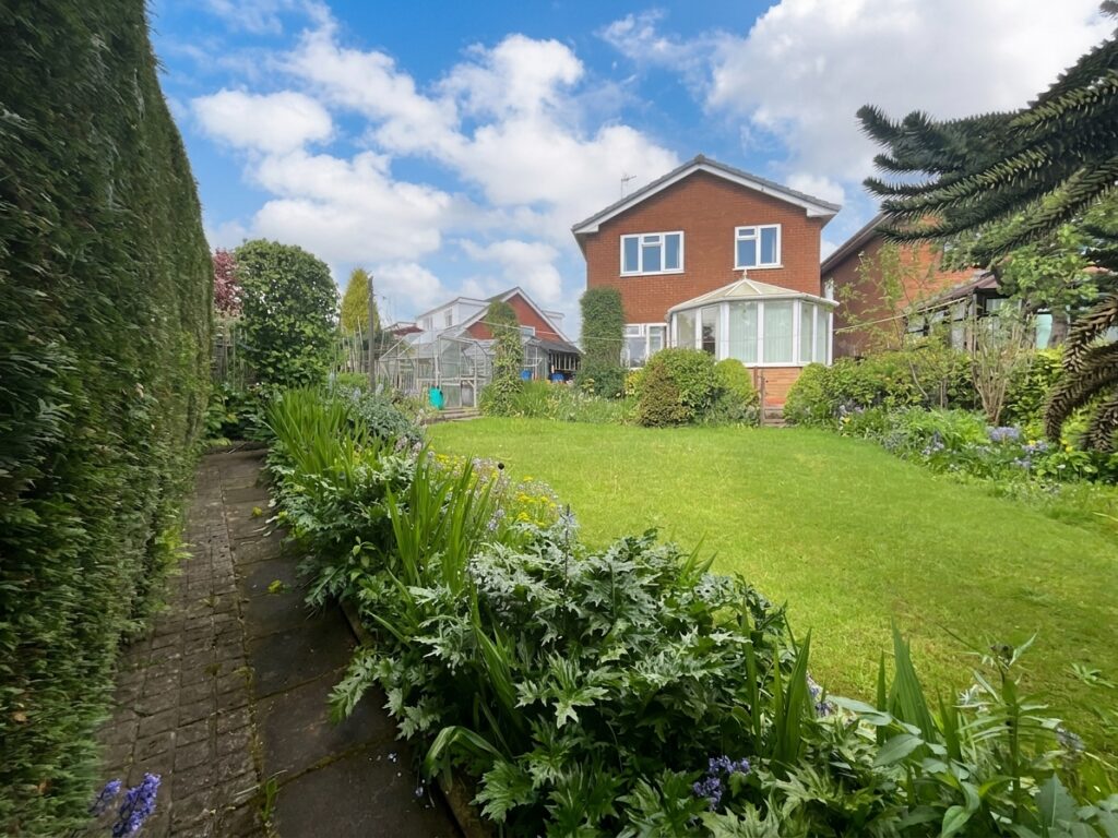 Ness Grove, Cheadle, ST10