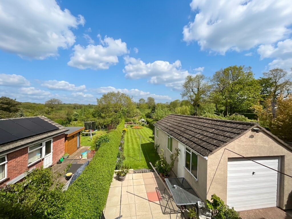 New Close Avenue, Forsbrook, ST11