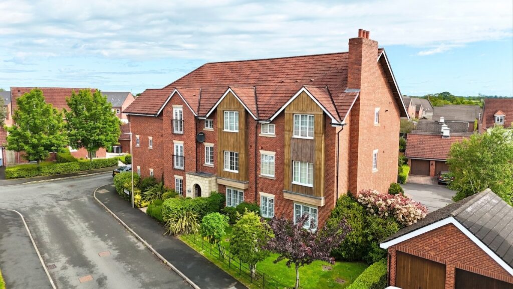 Chesterton Way, Weston, CW2