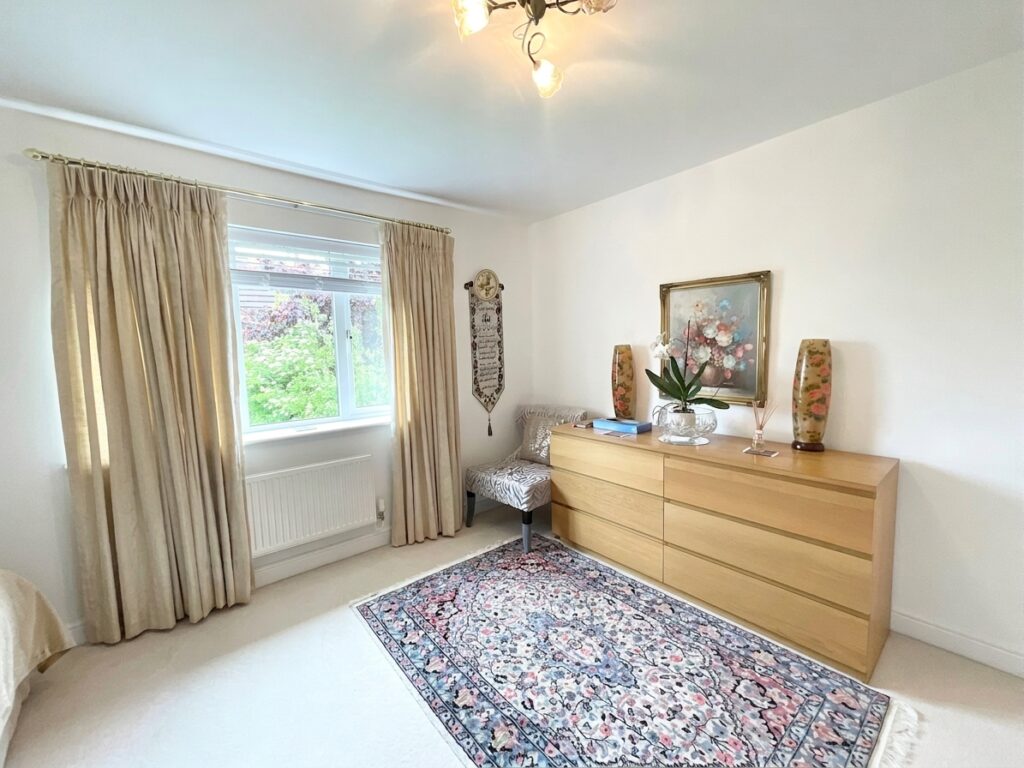 Headingley Grove, Stoke-On-Trent, ST4