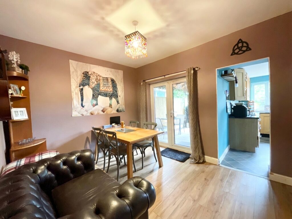 Queensville, Stafford, ST17