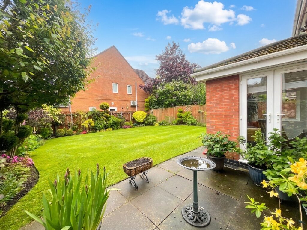 Headingley Grove, Stoke-On-Trent, ST4