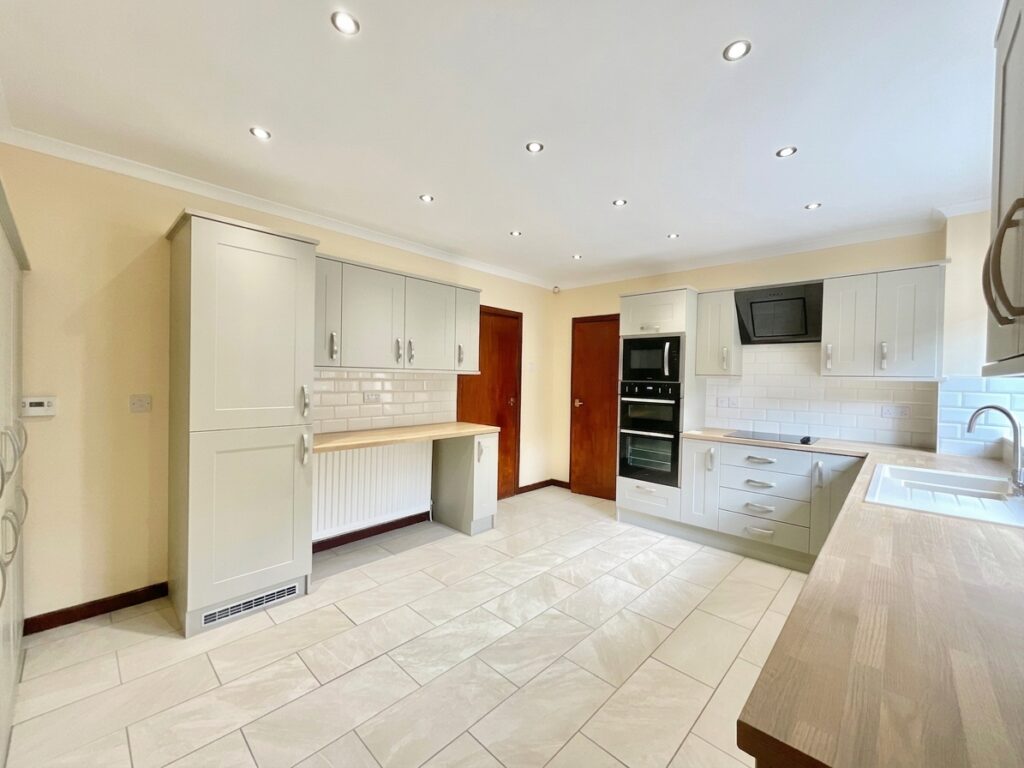 Top Road, Acton Trussell, ST17