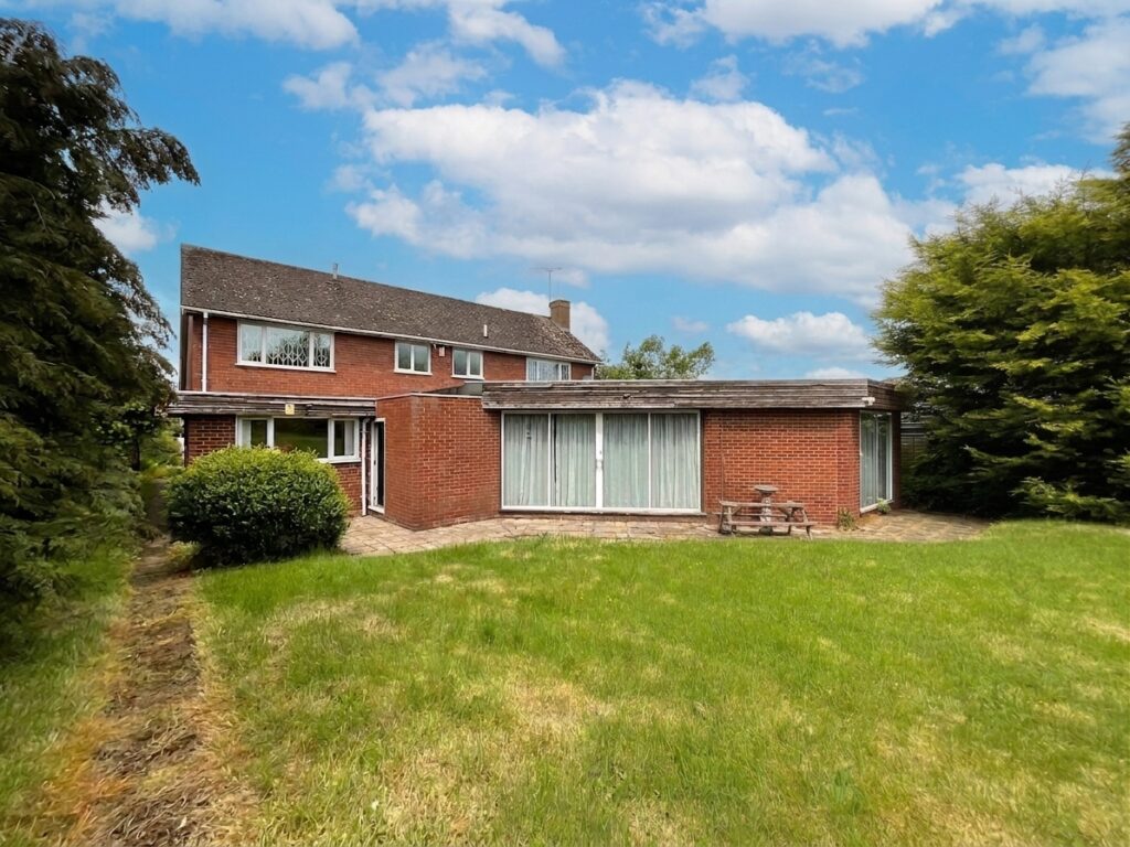 Top Road, Acton Trussell, ST17