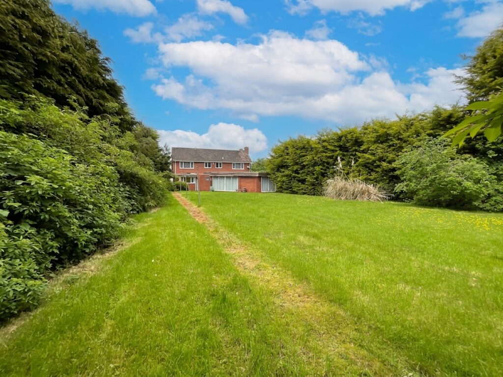 Top Road, Acton Trussell, ST17