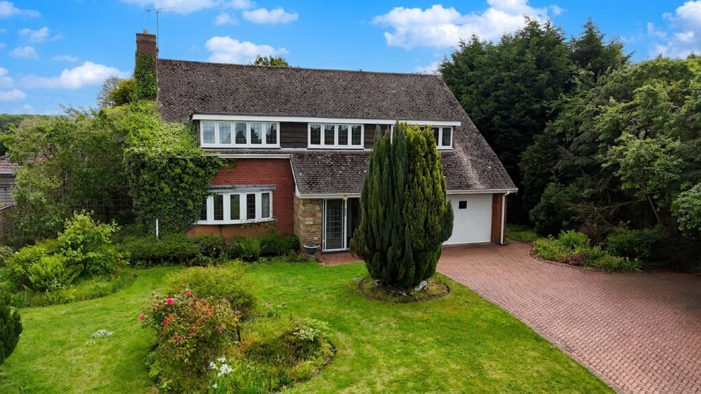 Top Road, Acton Trussell, ST17